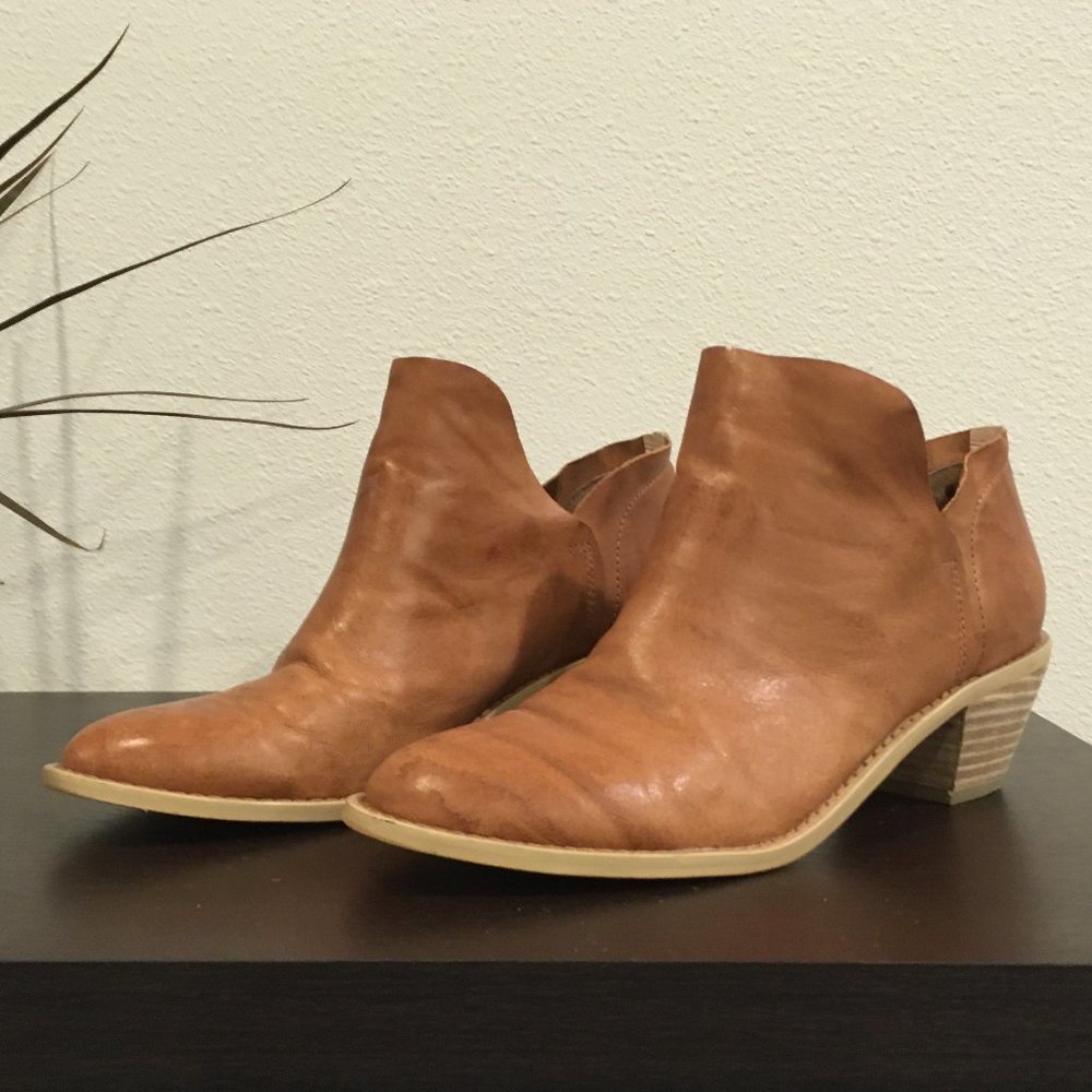 Kelsi Dagger Vegan Leather Ankle Boot